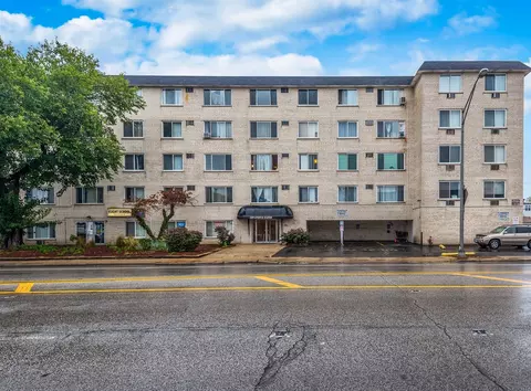 1227 S Harlem Ave #505, Berwyn, IL 60402
