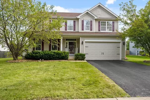 3207 Huntington Ln, Montgomery, IL 60538