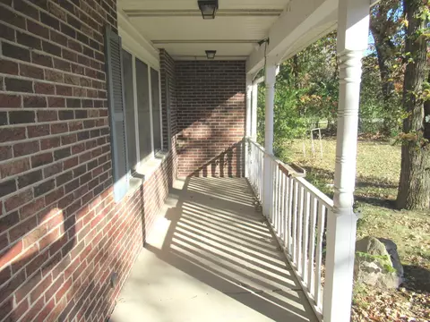 2560 E Priscilla Ln, Crete, IL 60417 photo 4