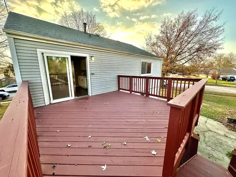 Exterior - 2425 Sunflower Ct, Aurora, IL 60506 photo 2 of 3