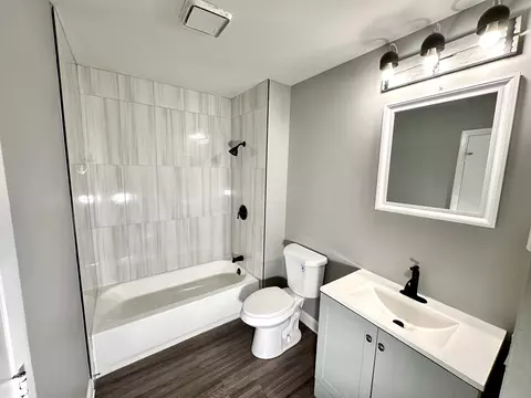 Bath - 2425 Sunflower Ct, Aurora, IL 60506 photo 1 of 3