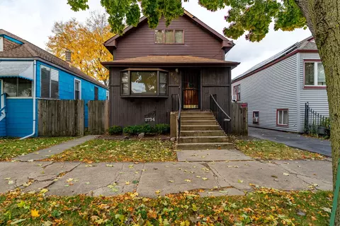 Undisclosed, Chicago, IL 60639