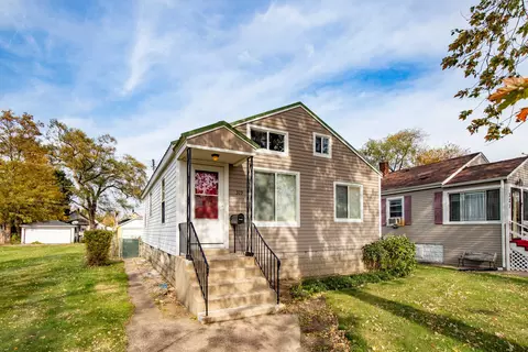 319 E 148th St, Harvey, IL 60426 photo 2