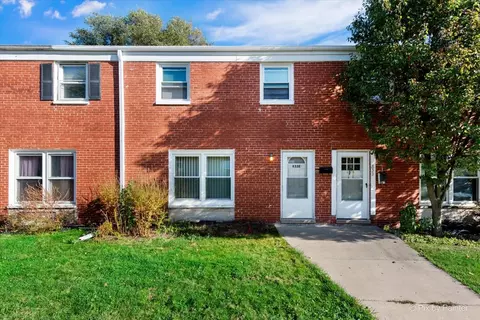 833 Mchenry Rd #E, Wheeling, IL 60090