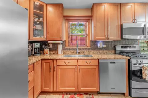 5944 N Markham Ave, Chicago, IL 60646 photo 7