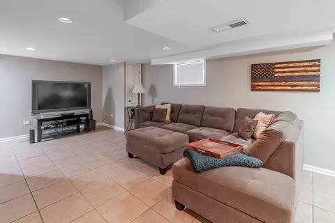 5944 N Markham Ave, Chicago, IL 60646 photo 14