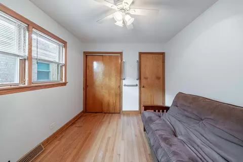 5944 N Markham Ave, Chicago, IL 60646 photo 9