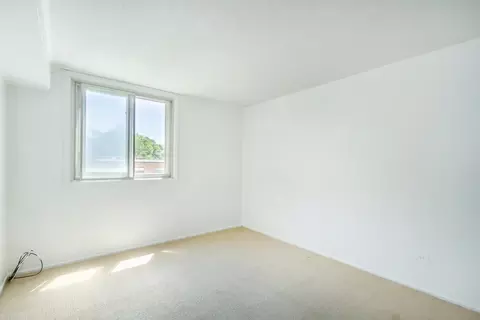 Bedroom - 825 Pearson St #2A, Des Plaines, IL 60016 photo 4 of 5