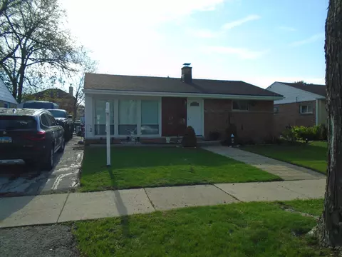 8252 N Octavia Ave, Niles, IL 60714