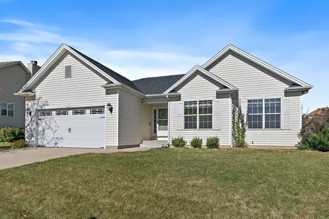 1289 Ryan Ct, Dekalb, IL 60115