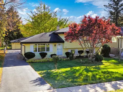 1951 Hitchcock Ave, Downers Grove, IL 60515