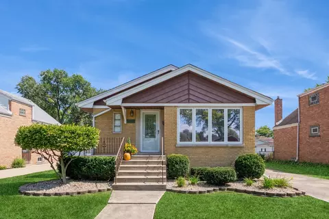 10717 S Kenneth Ave, Oak Lawn, IL 60453