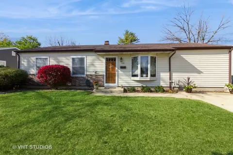 520 Camden Ave, Romeoville, IL 60446