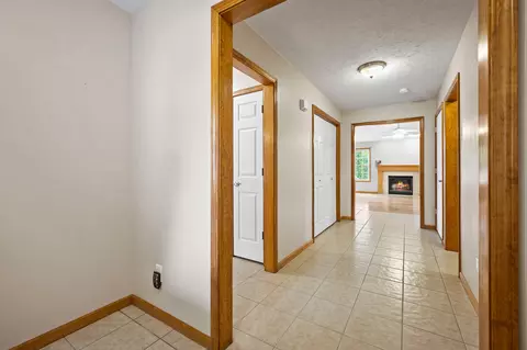 401 Covey Ct, Normal, IL 61761 photo 2