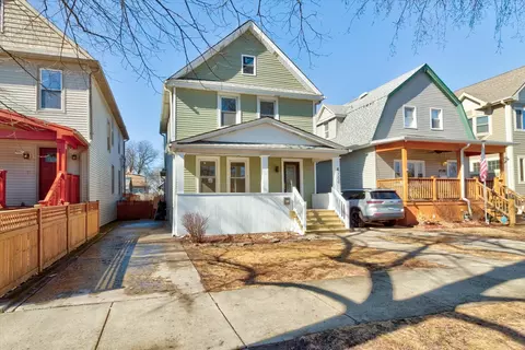 4504 N Kenton Ave, Chicago, IL 60630