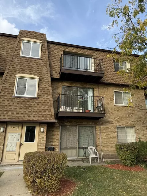 9481 Bay Colony Dr #3N, Des Plaines, IL 60016