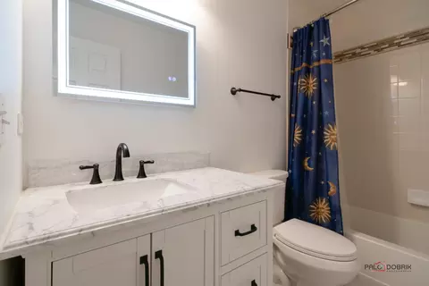 Bath - 2855 Falling Waters Dr, Lindenhurst, IL 60046 photo 3 of 3