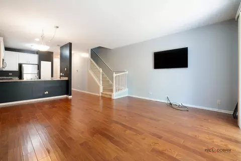 Living - 2855 Falling Waters Dr, Lindenhurst, IL 60046 photo 2 of 4