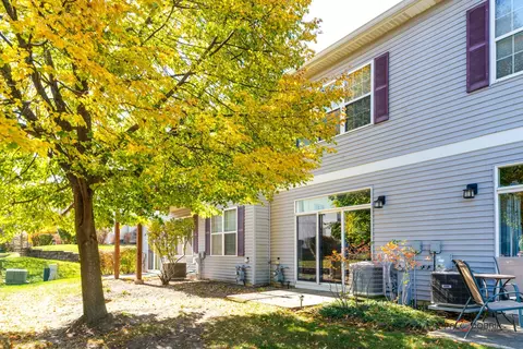 Exterior - 2855 Falling Waters Dr, Lindenhurst, IL 60046 photo 5 of 5