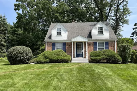 31 S Greenwood Ave, Palatine, IL 60074