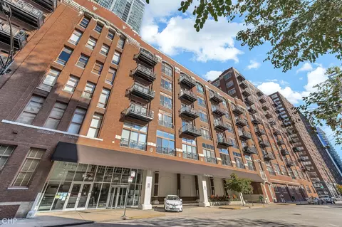 360 W Illinois St #418, Chicago, IL 60654