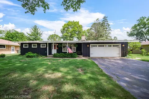 190 W 2nd St, Coal City, IL 60416