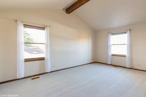 Bedroom - 807 Tanglewood Dr, Wheeling, IL 60090 photo 1 of 3