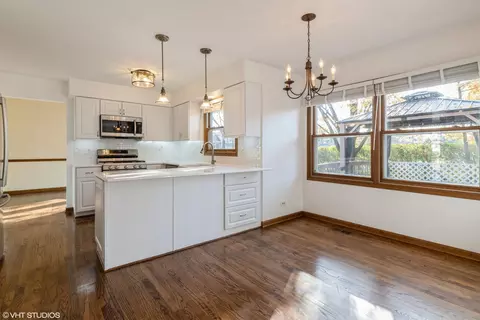 Kitchen - 807 Tanglewood Dr, Wheeling, IL 60090 photo 3 of 3