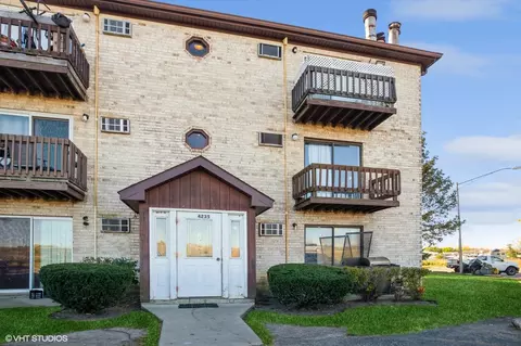 4235 Jennifer Ln #3B, Arlington Heights, IL 60004
