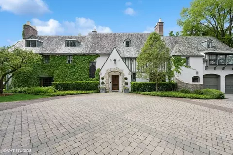 Exterior - 66 Fox Ln, Winnetka, IL 60093 photo 16 of 17