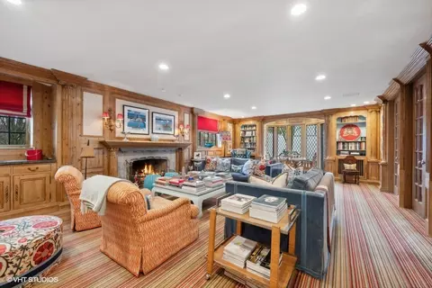 Living - 66 Fox Ln, Winnetka, IL 60093 photo 3 of 8