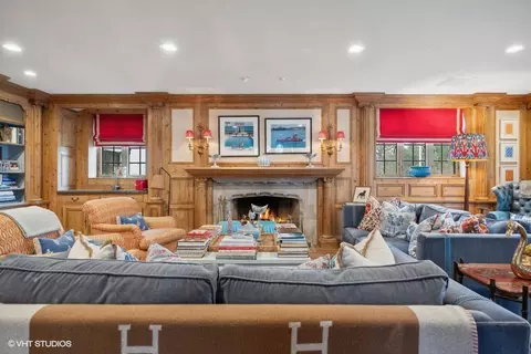 Living - 66 Fox Ln, Winnetka, IL 60093 photo 4 of 8