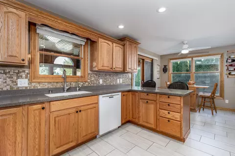 844 Kimberly Ln, Ottawa, IL 61350 photo 7