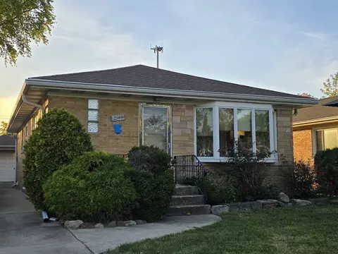 2544 Ernst St, Franklin Park, IL 60131