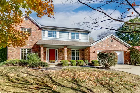 1510 Dover Rd, Bloomington, IL 61704