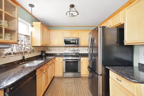 1702 Mountain Ridge Pass, Plainfield, IL 60586 photo 8