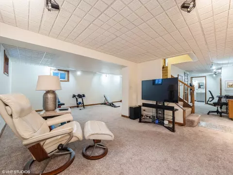 326 Bryan Dr, Cary, IL 60013 photo 23