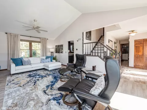 326 Bryan Dr, Cary, IL 60013 photo 8