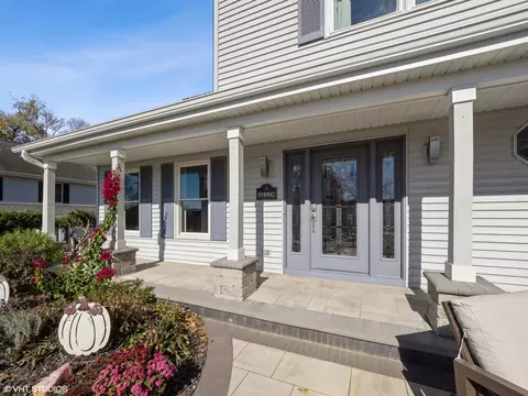 326 Bryan Dr, Cary, IL 60013 photo 4
