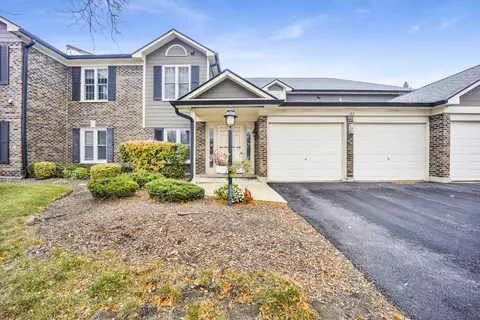 184 Grove Ave #A, Des Plaines, IL 60016