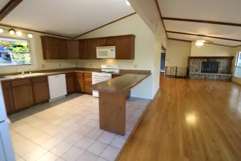 904 Annabelle St, Mchenry, IL 60051 photo 7