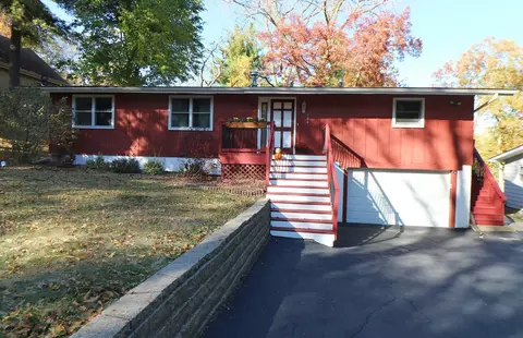 904 Annabelle St, Mchenry, IL 60051 photo 2