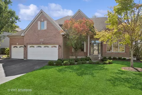 2071 Brindlewood Ln, Algonquin, IL 60102