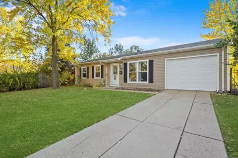 802 Post Ln, Streamwood, IL 60107 photo 3