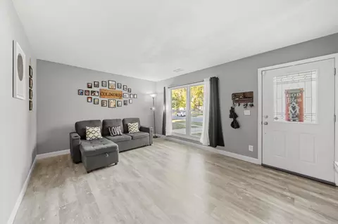 802 Post Ln, Streamwood, IL 60107 photo 5