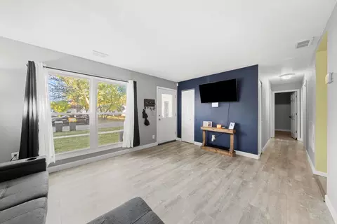 802 Post Ln, Streamwood, IL 60107 photo 8