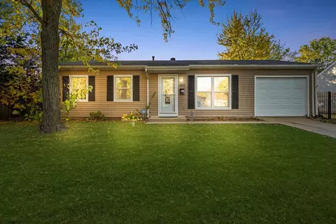802 Post Ln, Streamwood, IL 60107 photo 2