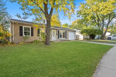 802 Post Ln, Streamwood, IL 60107 photo 4