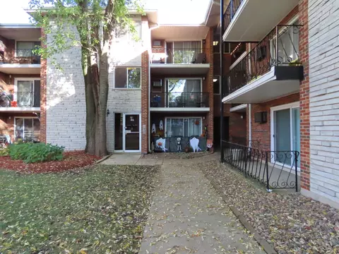 3935 W 104th St #1B, Chicago, IL 60655