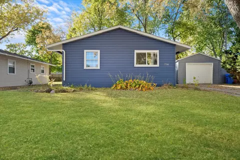 736 Houston Dr, Carpentersville, IL 60110